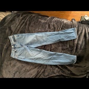 American Eagle Mom Jean